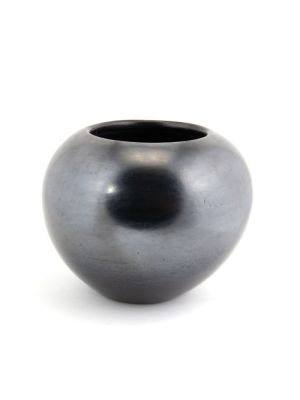 BLACKWARE POTTERY JAR BY MARIA MARTINEZ (SAN ILDEFONSO)