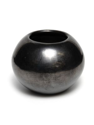 BLACKWARE POTTERY JAR BY MARIA MARTINEZ (SAN ILDEFONSO)